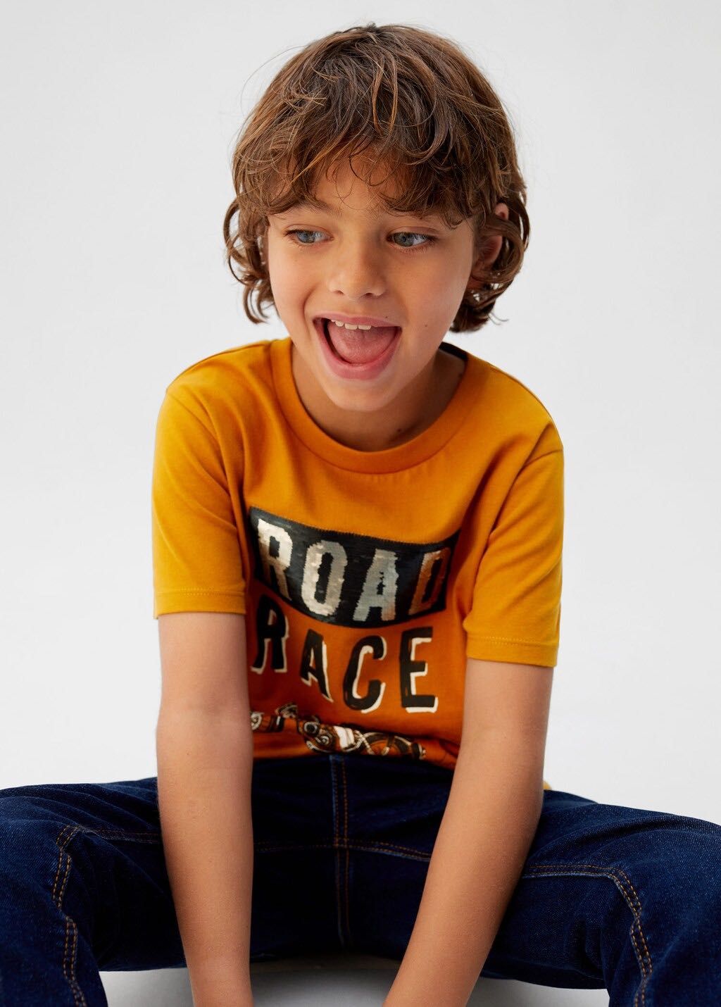 Футболка с надписью из пайеток Mango, размер 7 лет
