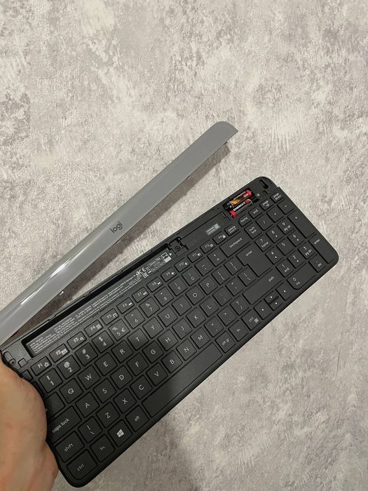 Logitech YR0075 Wireless Ultra-Slim Keyboard