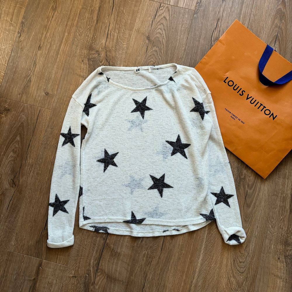 Damski sweter H&M kremowy beżowy w czarne gwiazdy xs Pinterest