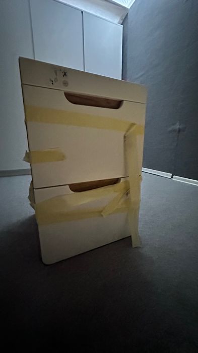 Szafka łazienkowa podwieszana.