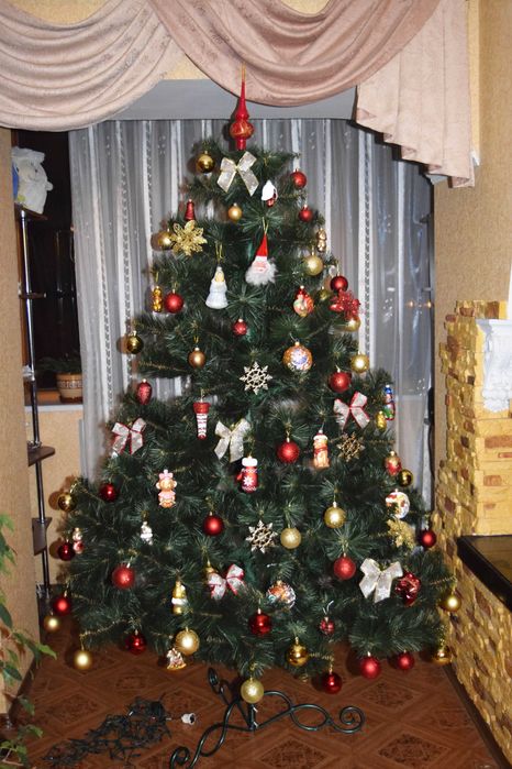 Сосна литая, 220 см. Литая ёлка, ель искусственная