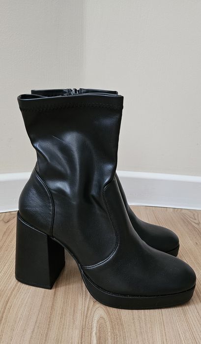 Батильйони Head over Heels розмір40(26см)