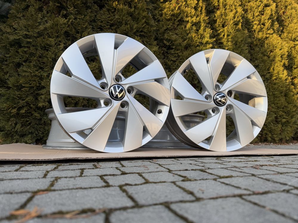 Felgi 17 cali oryginał VW GOLF 8 VIII MK8 Passat Tiguan Caddy