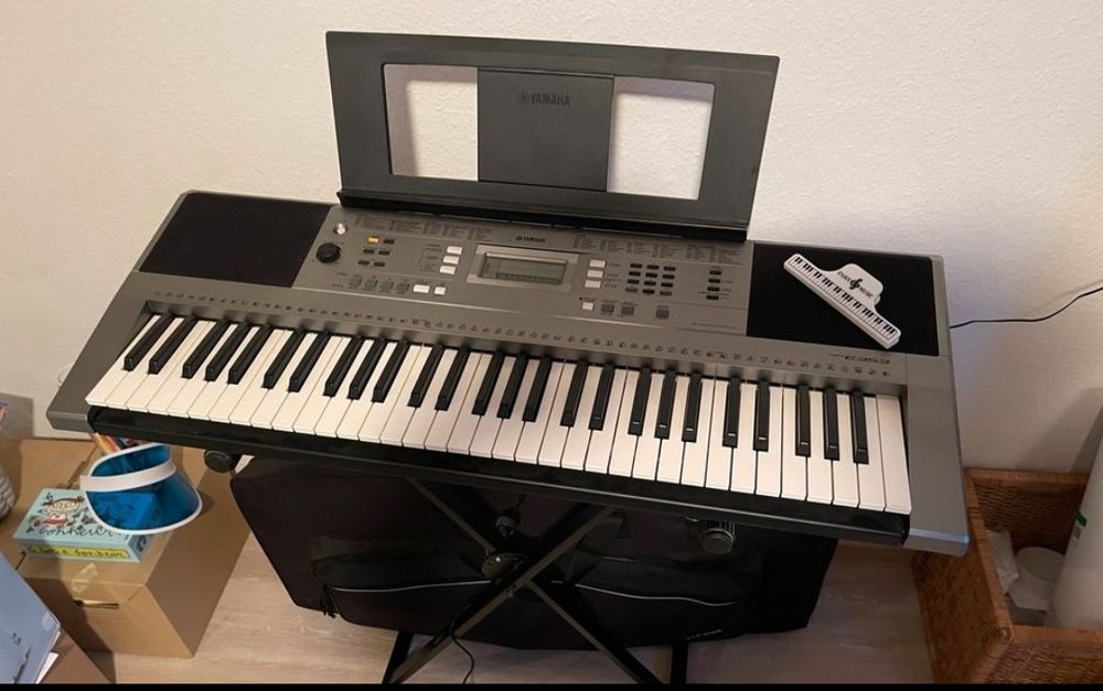 Синтезатор Yamaha PSR E353 + чохол в подорунок