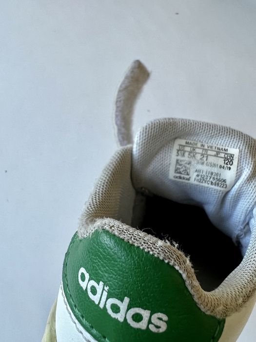 Ténis adidas 21