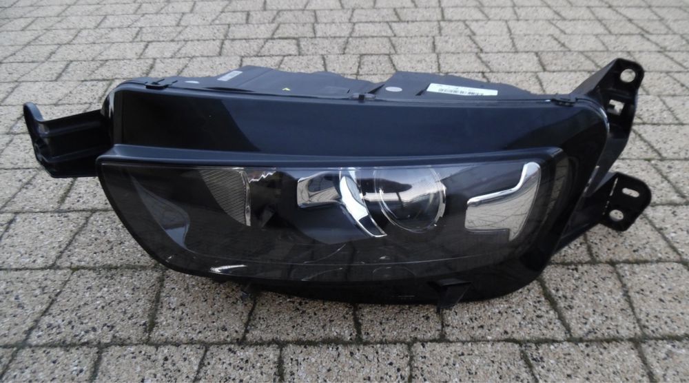 Lampy Xenon Citroen C4 Picasso