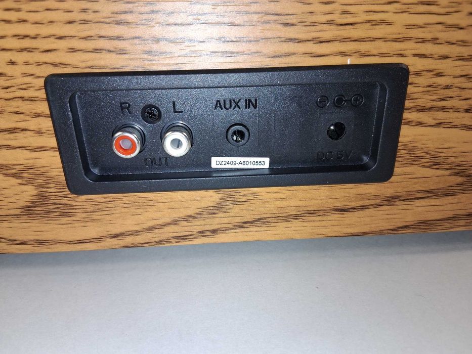 C228 Retro Odtwarzacz Muzyczny A6 z USB i Głośnikami Stereo