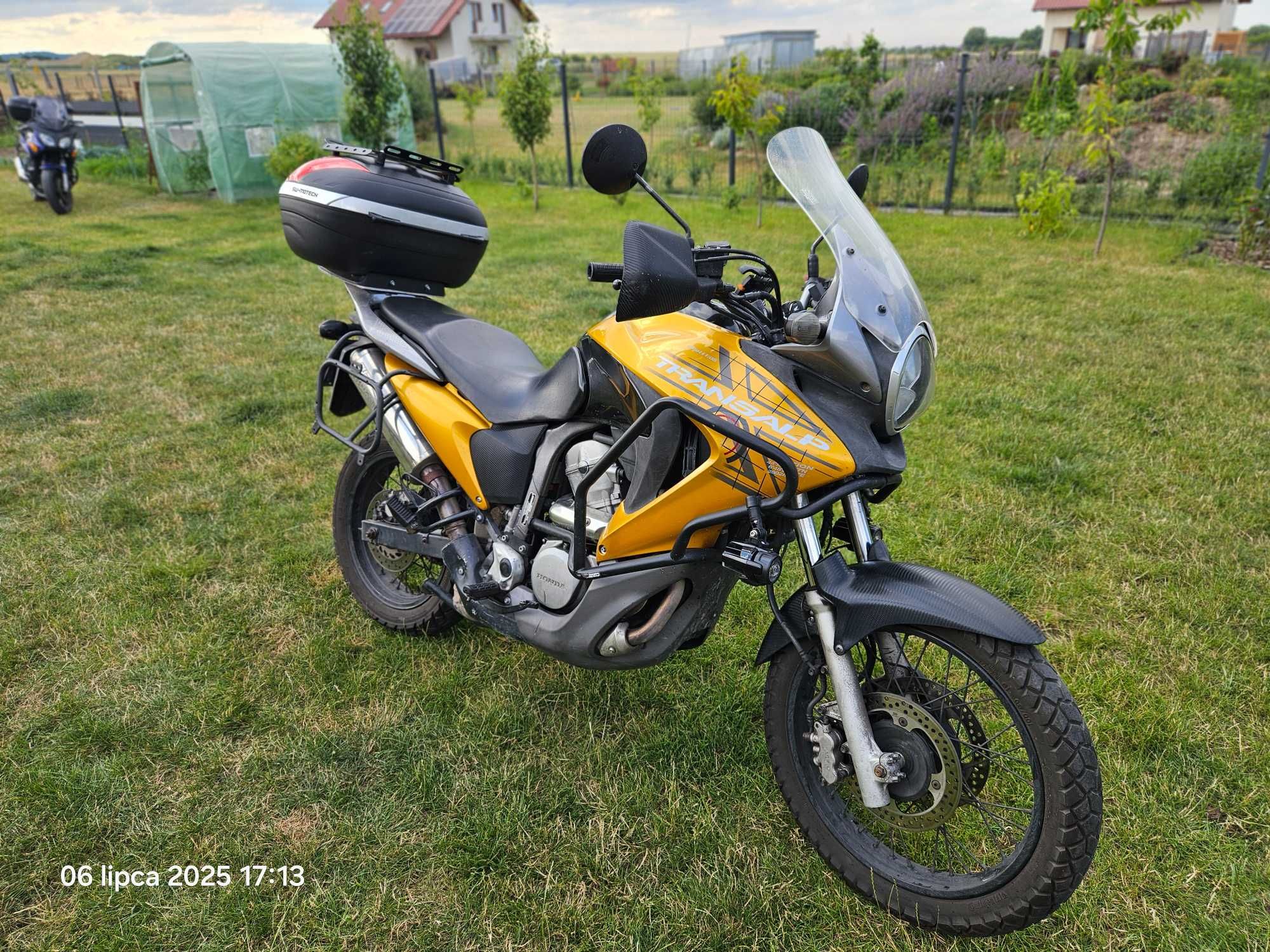 Honda Transalp 700