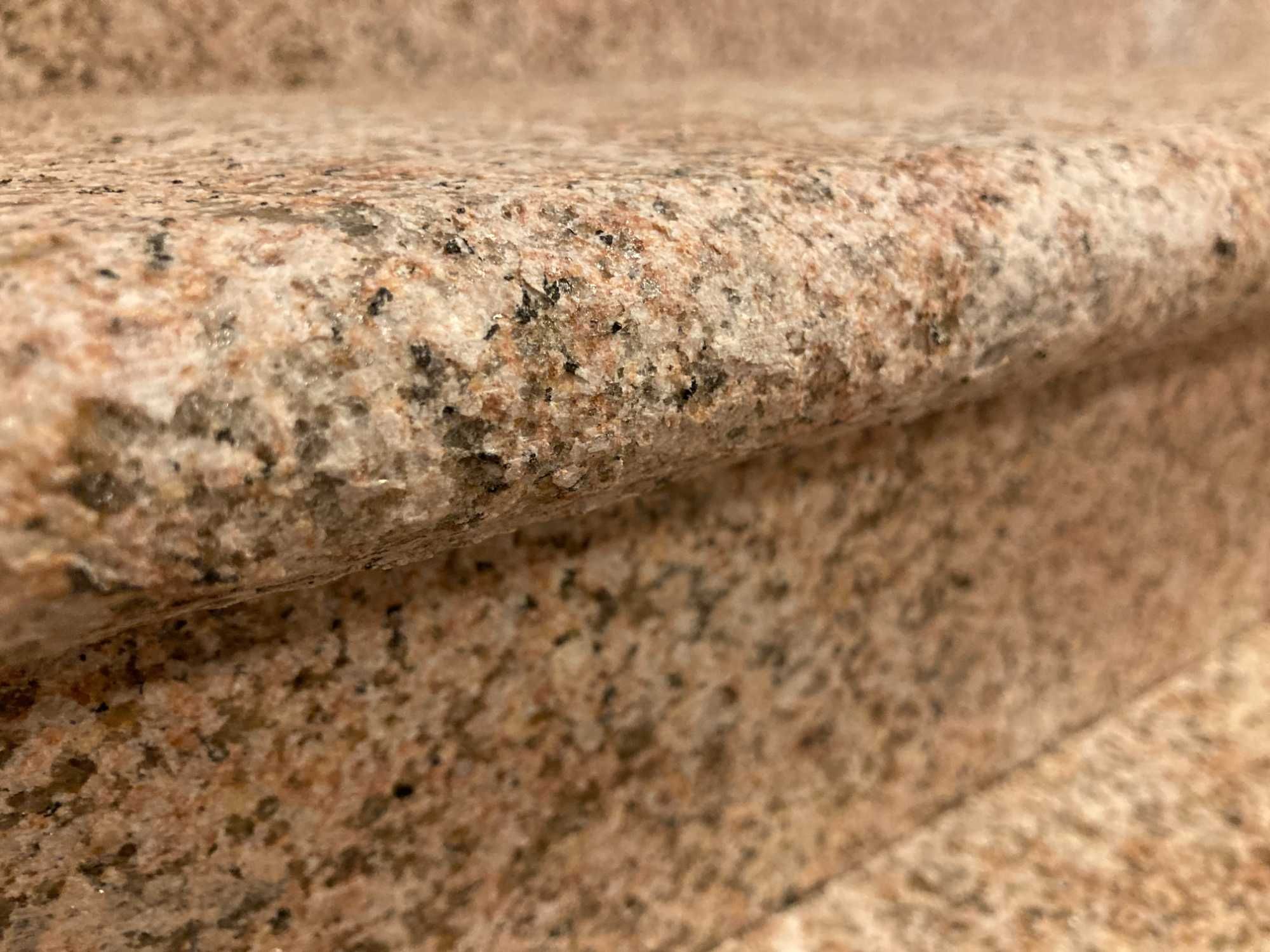 Podstopień granitowy 100, 120, 150, 180, 200x15x2 płomień poler kolory