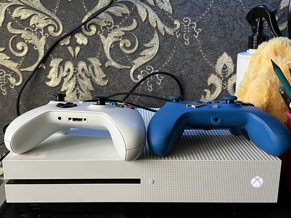 Приставка Xbox onе S
