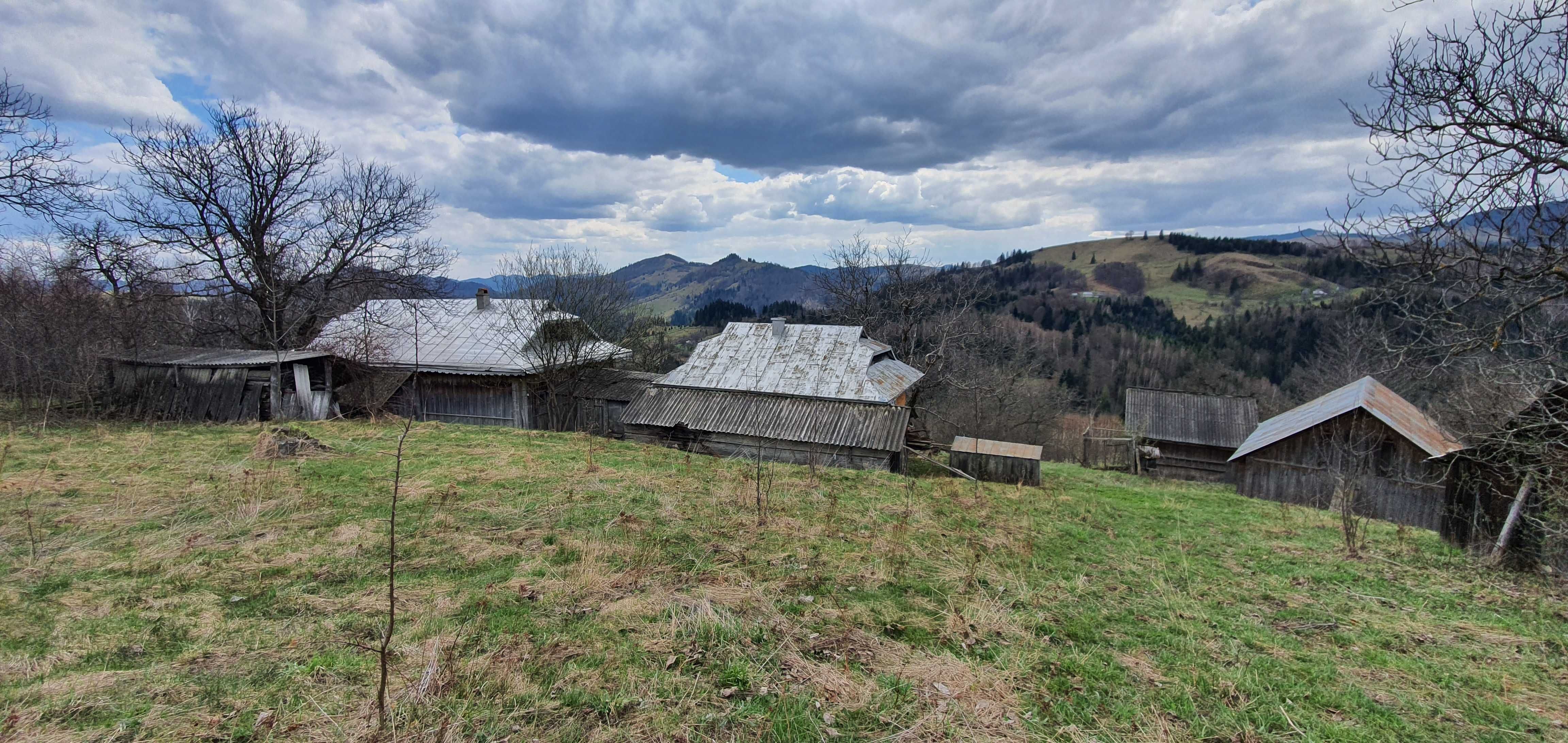 Продам земельну ділянку з будинком