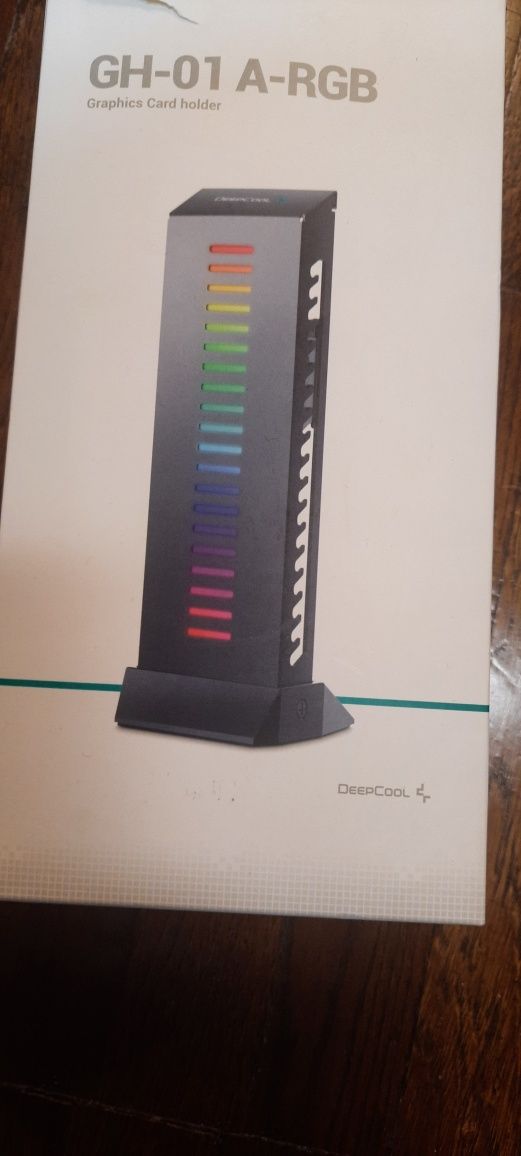 Продам новую подставку под видеокарту Deep Cool GH-01 A-RGB