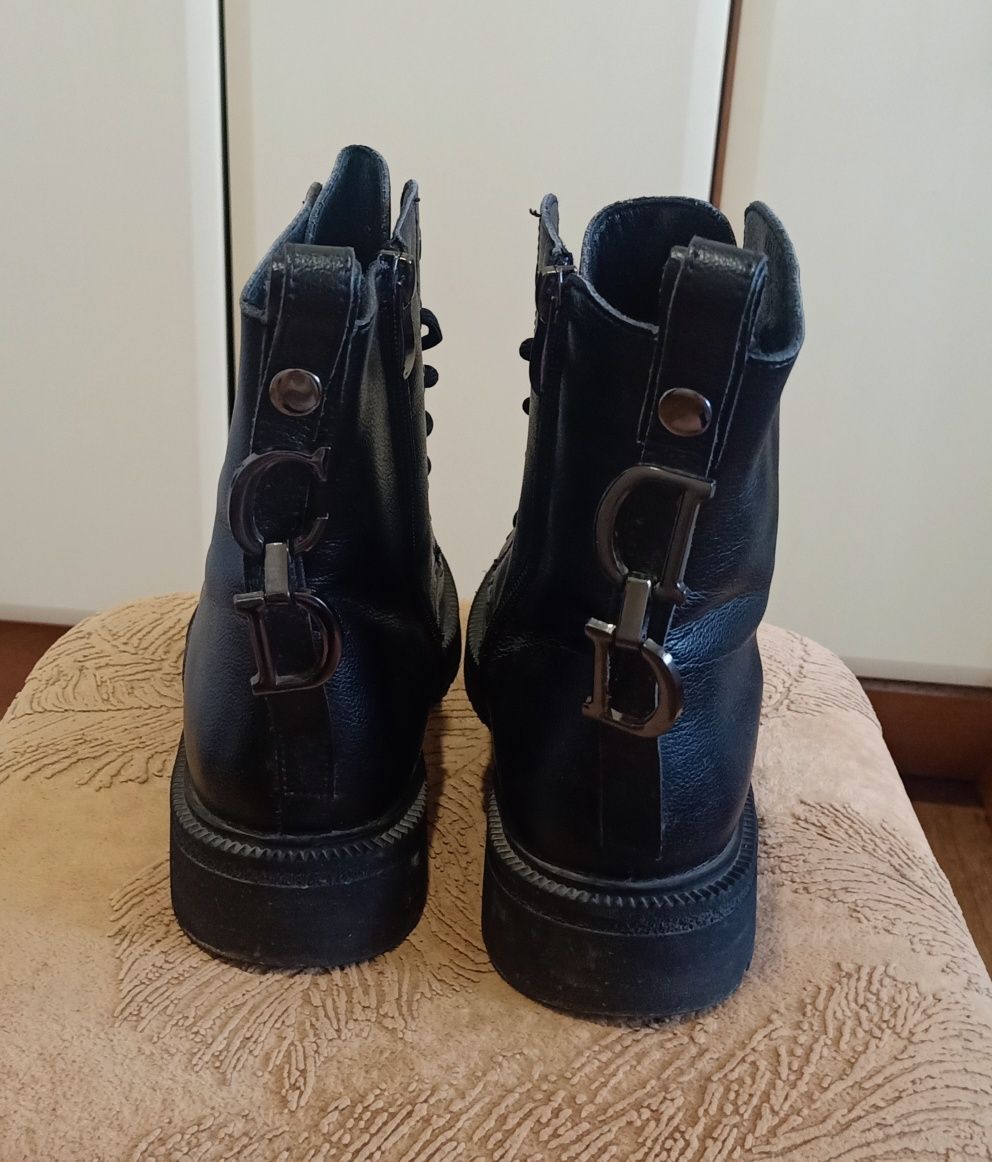 Зимові жіночі черевики 37 розмір / ботинки