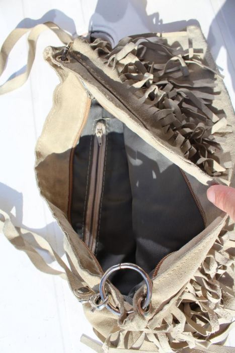 zamszowa skórzane torebka z frędzlami