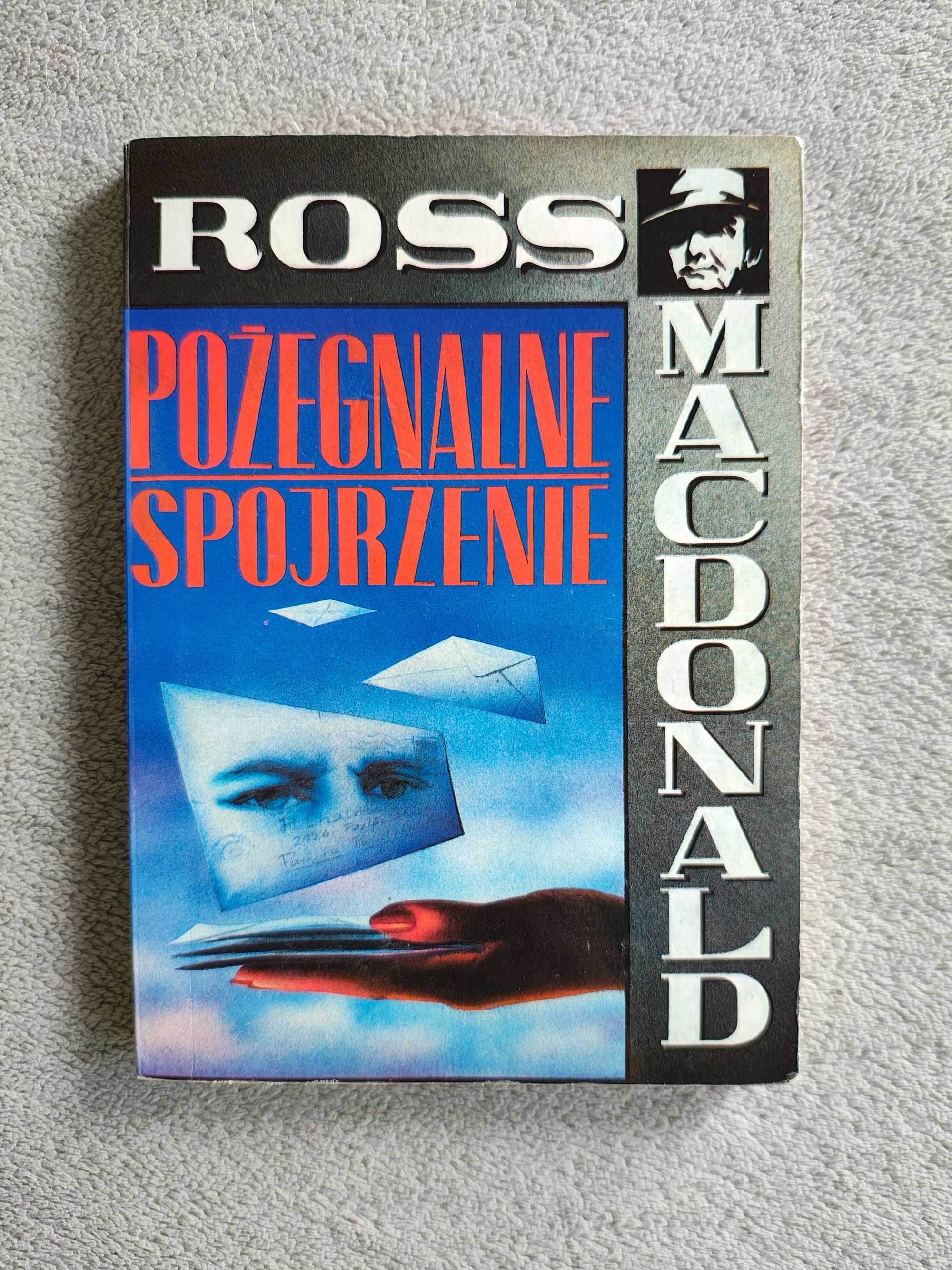 Pożegnalne spojrzenie, Ross MacDonald