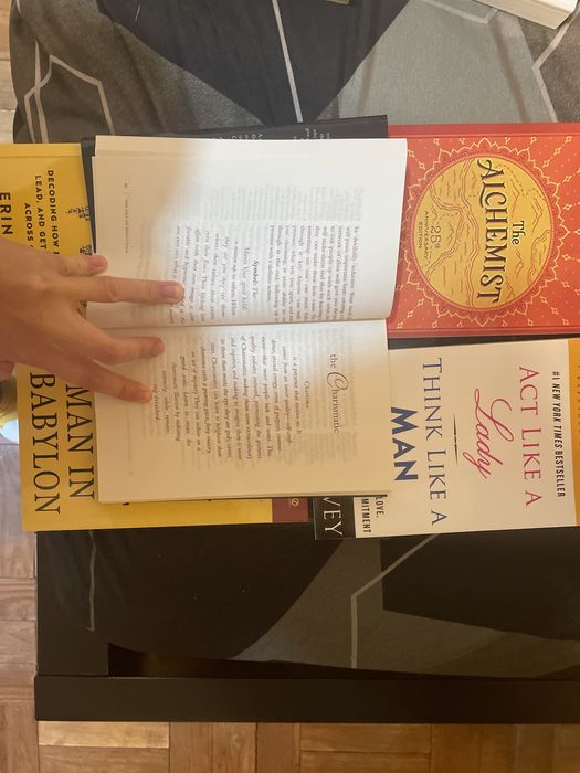 Varios livros internacionais (COMO NOVOS)