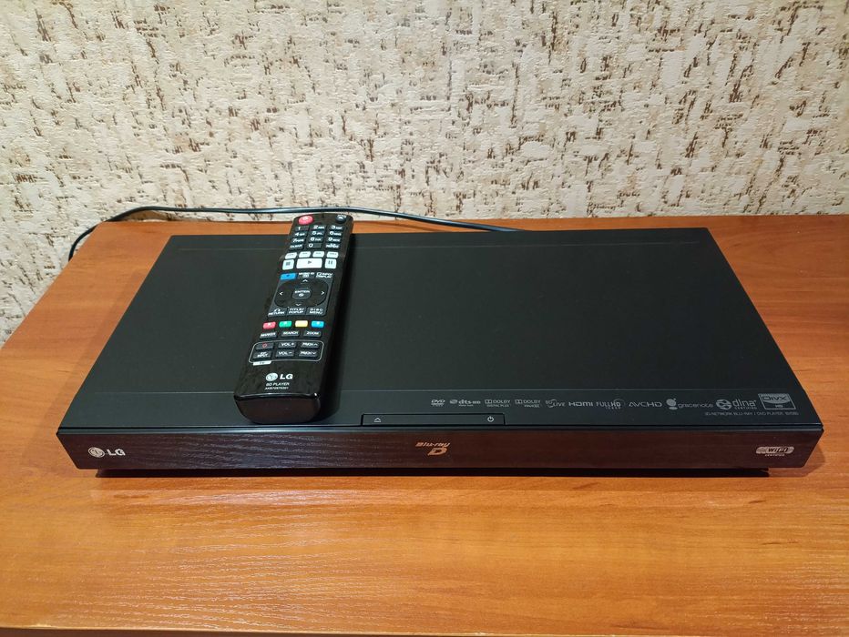 LG580 Wi-Fi  беспроводной   плеер Blu-ray 3D с функцией Smart TV