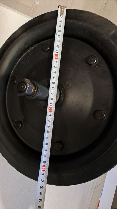 Koło do taczki pelne