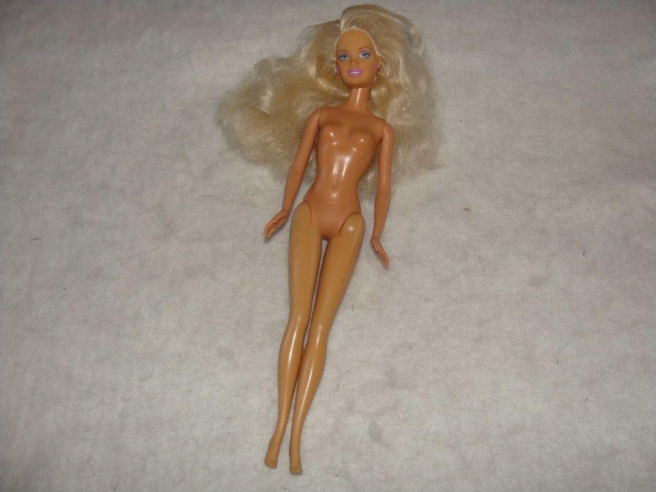 Boneca Barbie Cinderella Magic Vanity Giftset (Ref. J0420) de 2005