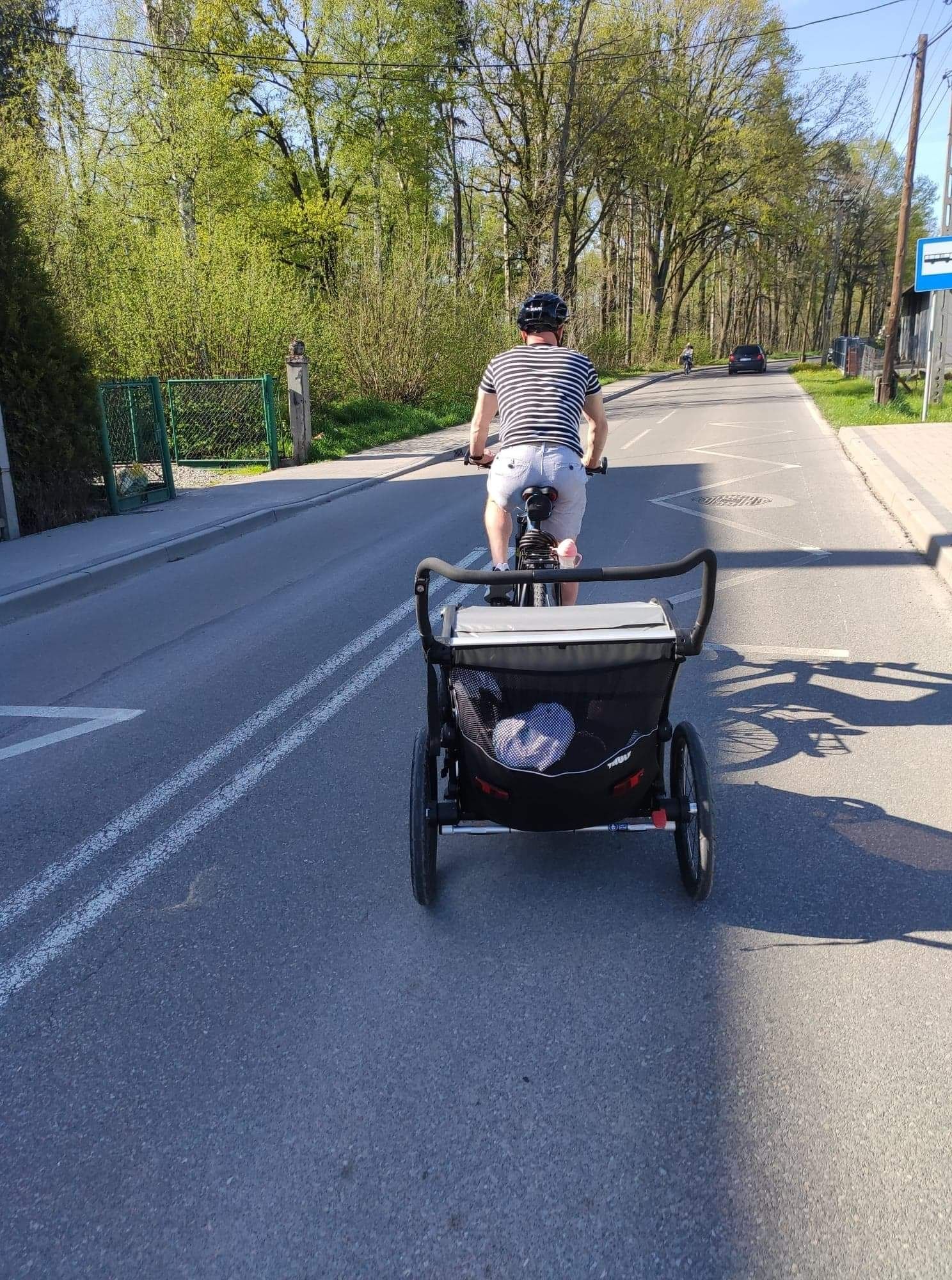 Wypożyczalnia przyczepek rowerowych marki THULE