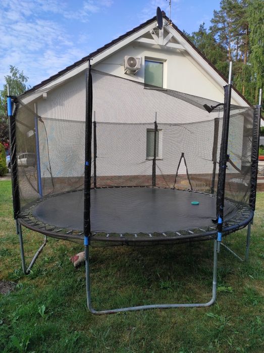 Trampolina ogrodowa