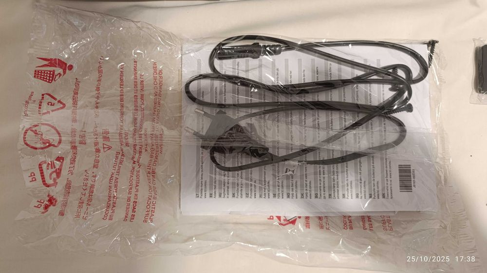 TV TCL 32S5K (QLED - 32'' - 81 cm - Full HD - Smart TV)