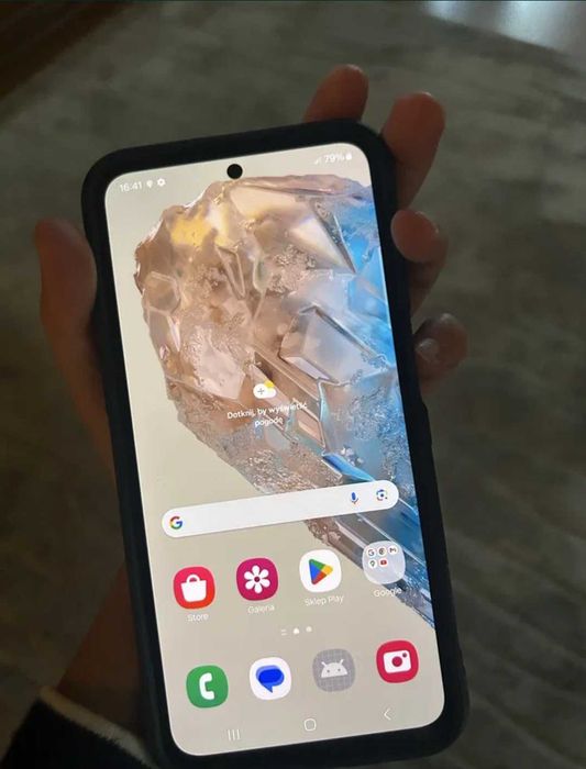 Oddam Telefon dla potrzebującej osoby