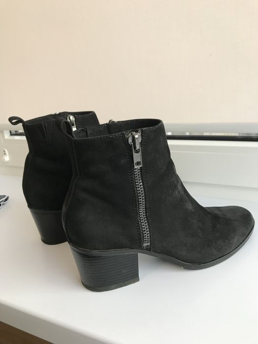 Продам ботиночки женские,Caprice р.41.