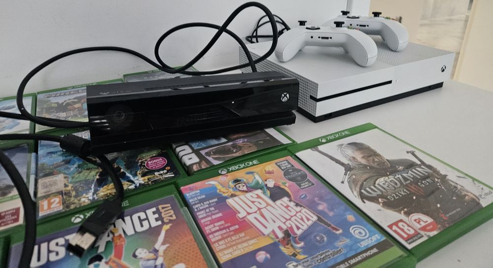 Xbox one + kinect + gry. Super stan