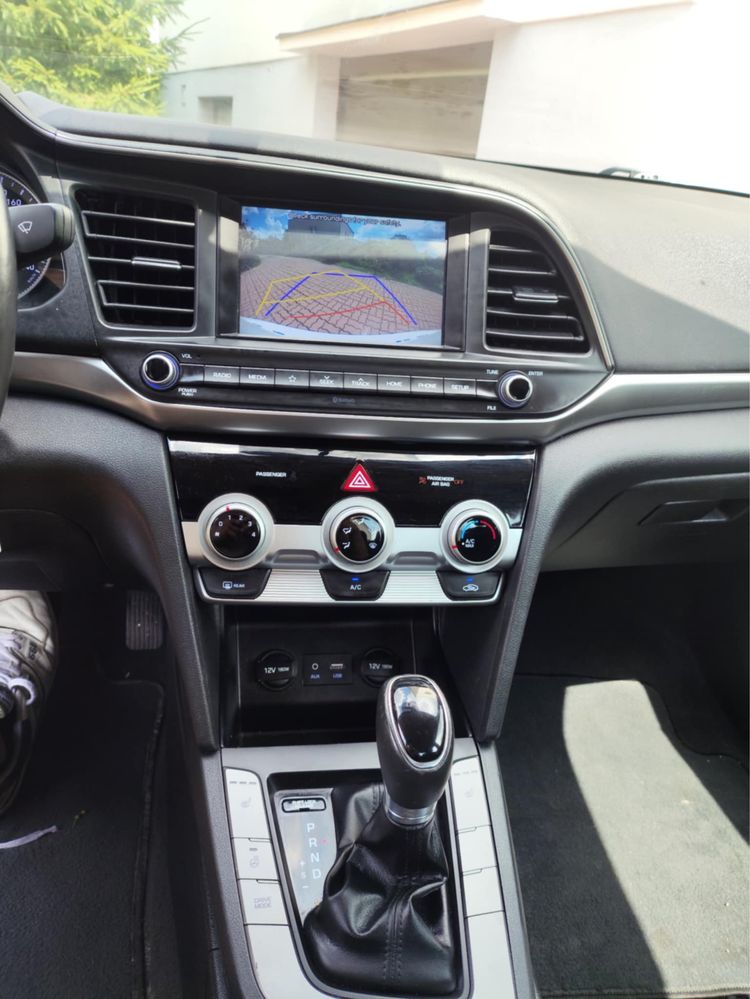 Hyundai elantra 2019r automat