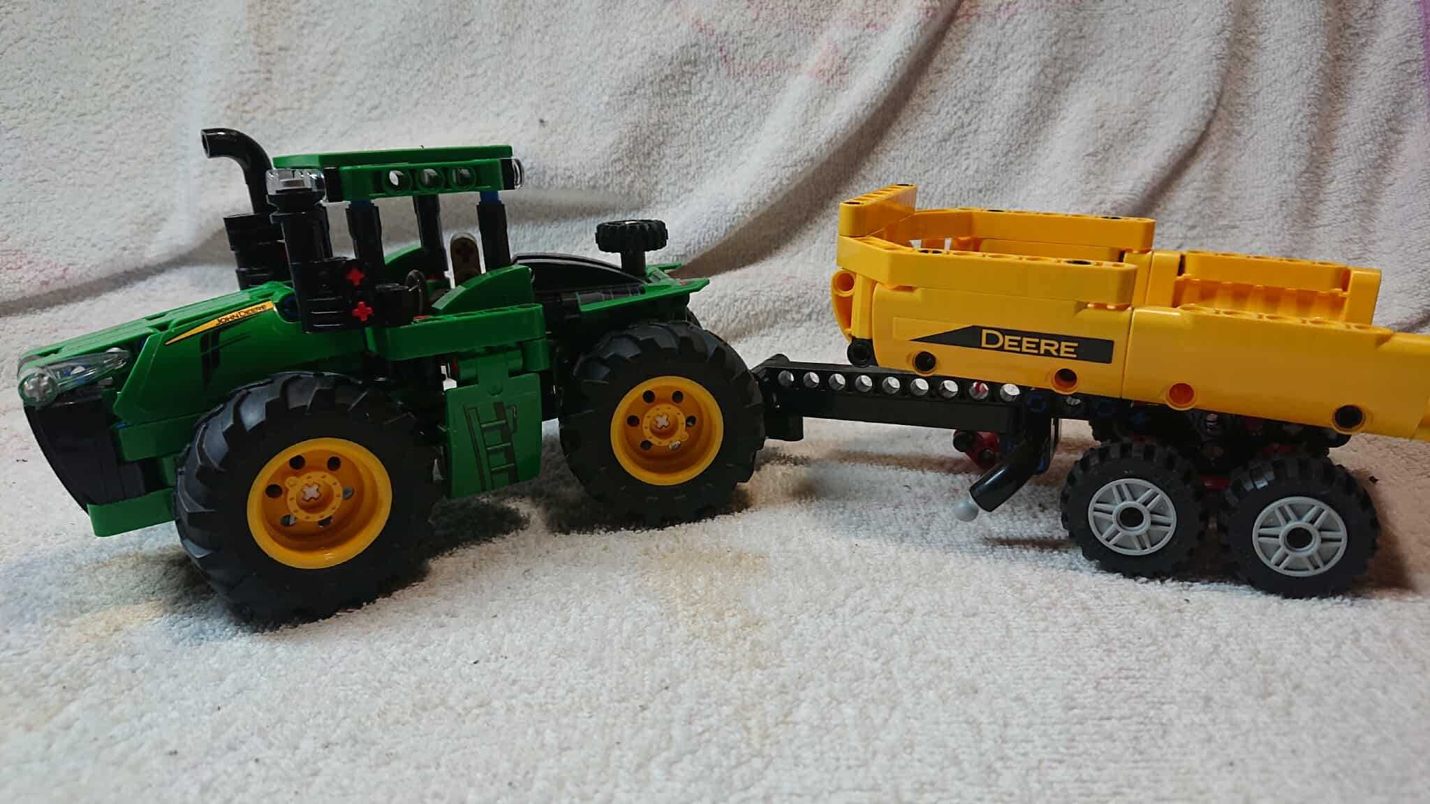 Klocki Lego traktor John Deere