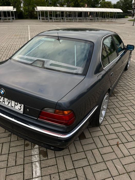 Sprzedam e38 SZWAJCARIA 735i