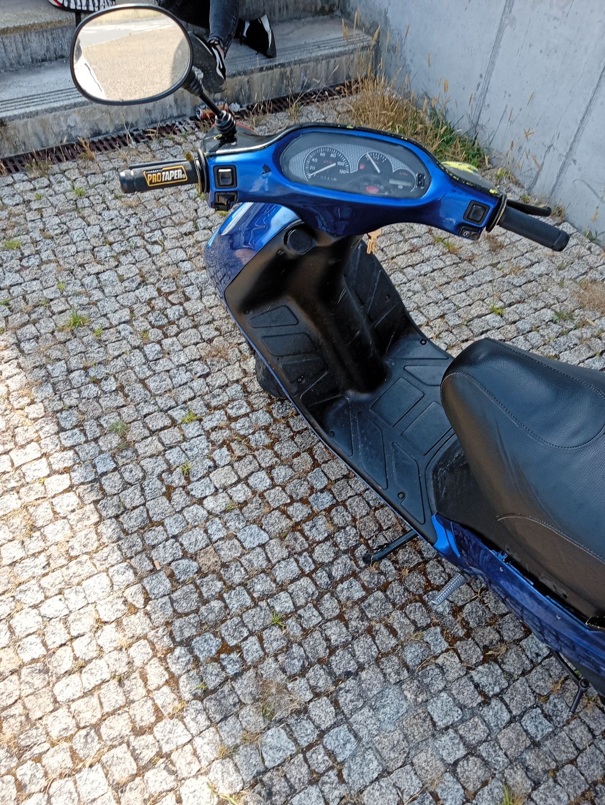 Vendo scooter gillhera
