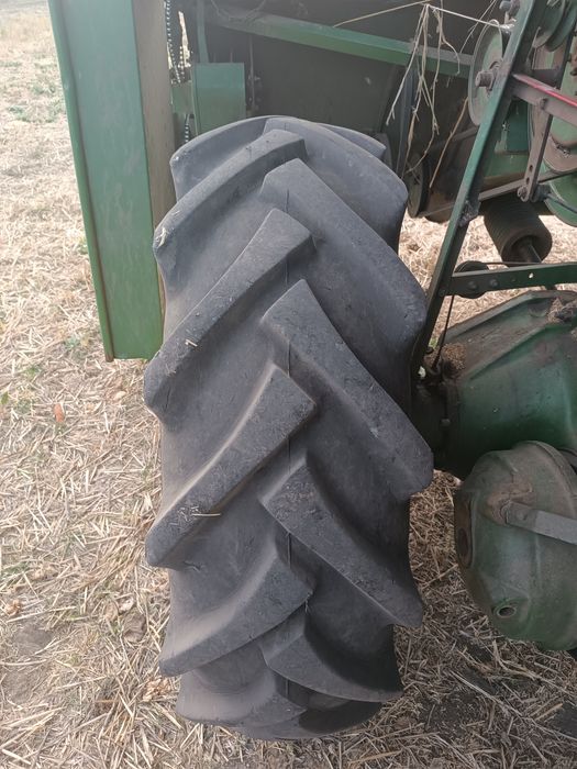 Продам комбайн JOHN DEERE 430