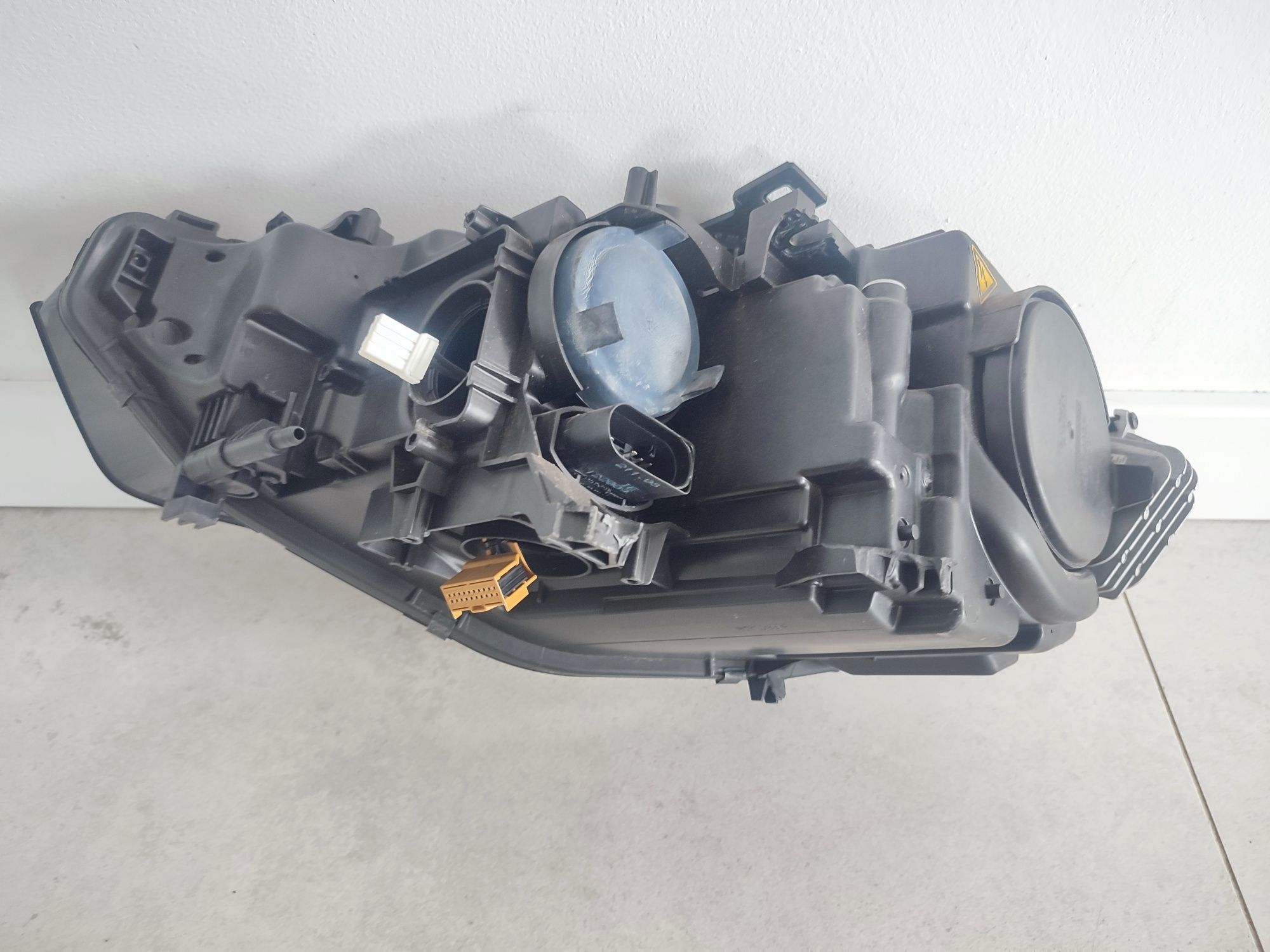 Lampa Reflektor Prawy Przód Audi A5 Lift Xeno Led Skrętny 16r Oryginał