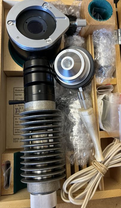 Мікроскоп PZO з освітлювачем ОЕ-1 в ідеальному стані !