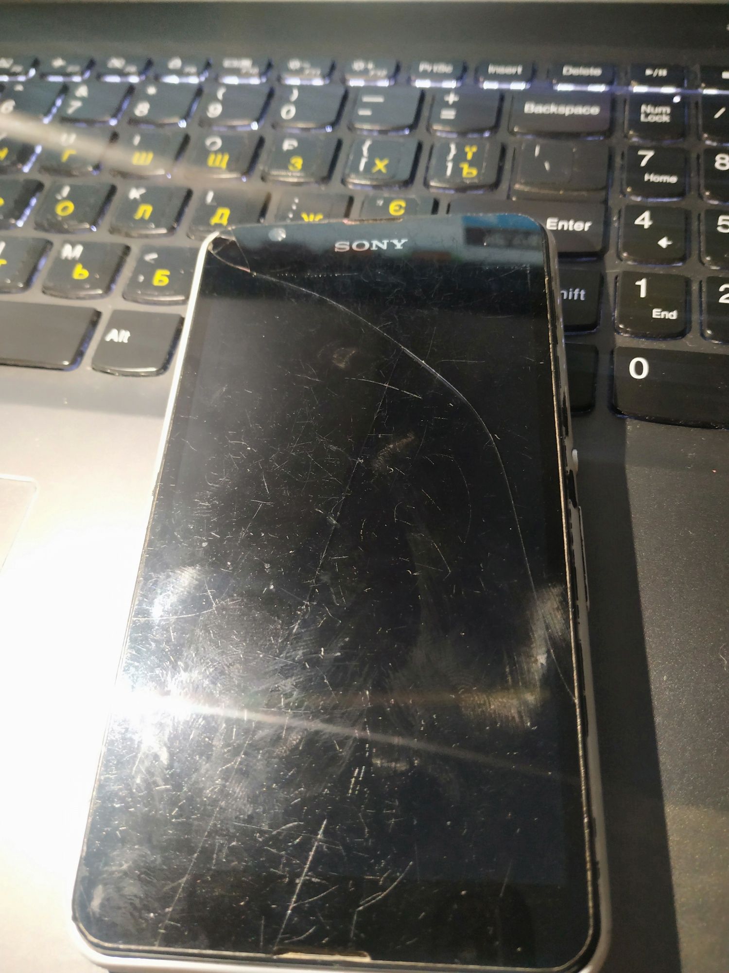 Продам Sony Xperia E4g