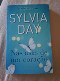 Livro Nas asas de um coraçao- SYlvia Day