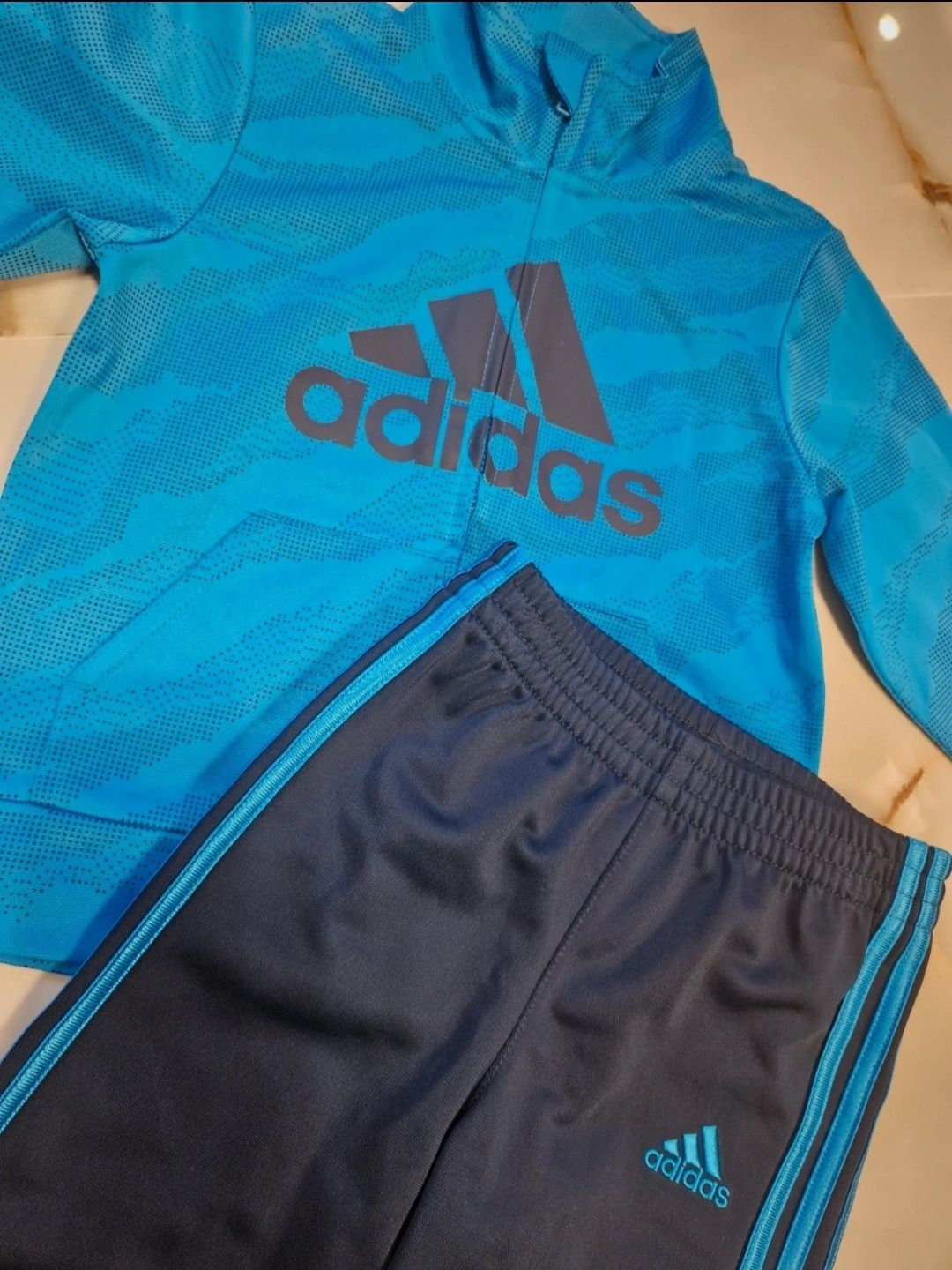 Komplet adidas 24M