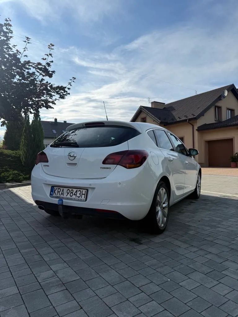 Opel Astra Opel Atra J 1.4 Turbo, 140km