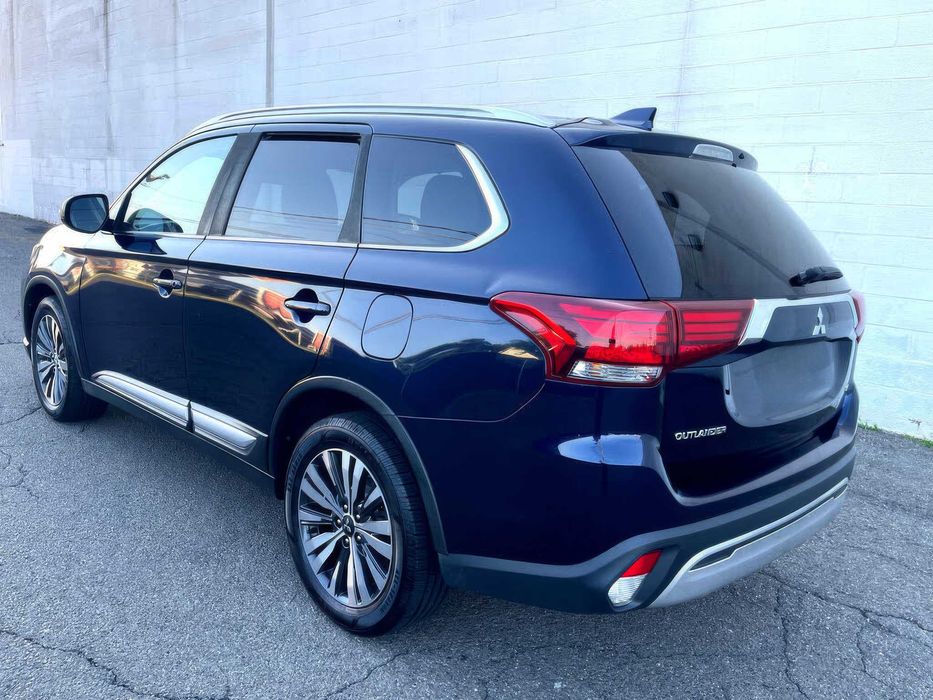 Mitsubishi Outlander Special Edition S-AWC      2020