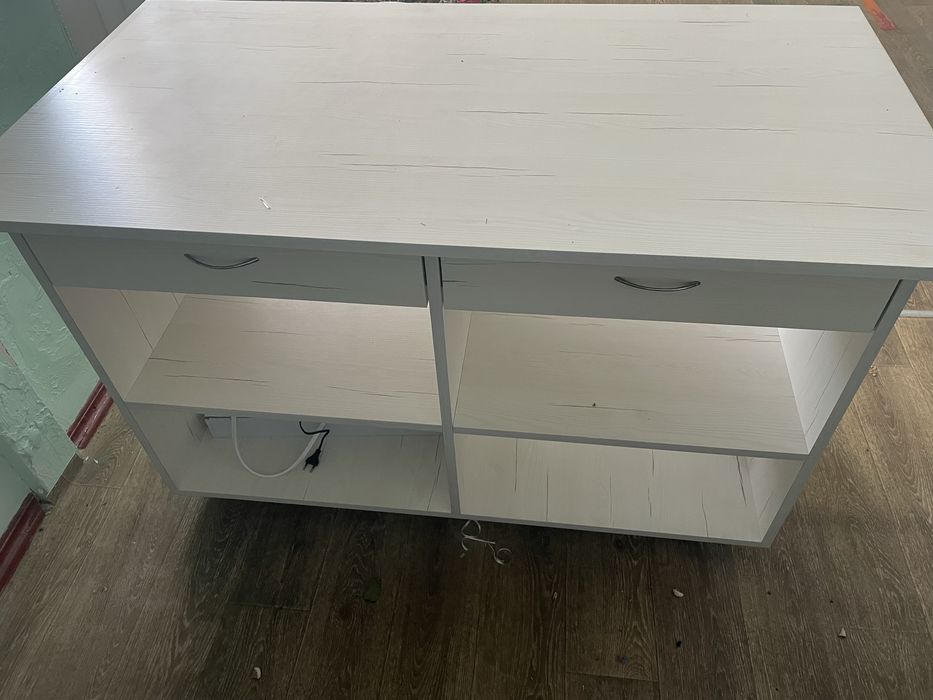 Продам стіл в чудовому стані