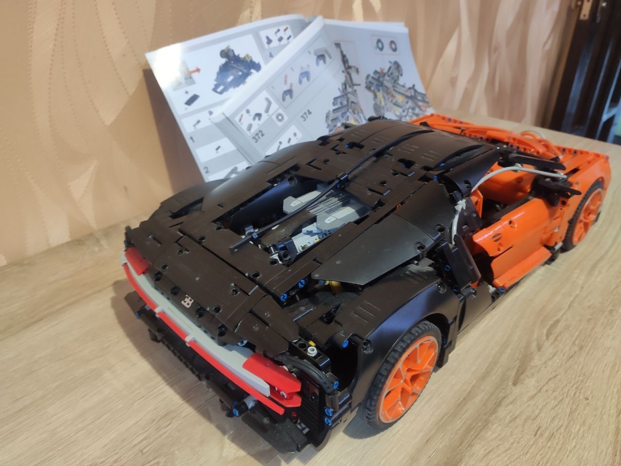 Bugatti Chiron Lepin 20086 (Lego 42083)