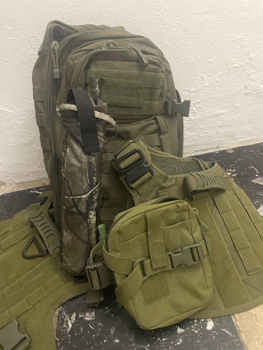 Malas taticas e coletes