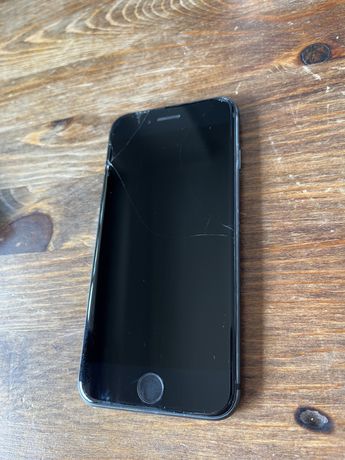 iPhone 8, 128 GB, czarny, w pełni sprawny, stłuczony ekran