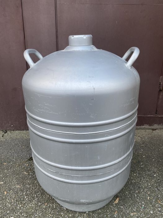 Продам сосуд Дьюара 30 л