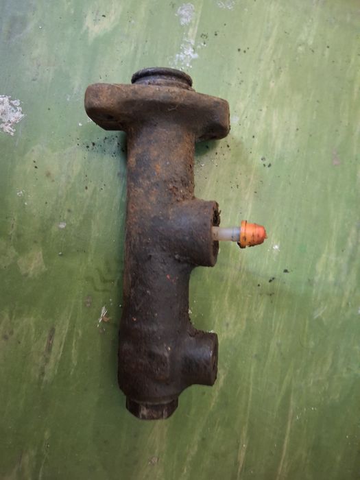 Головний  щеплення і гальмівний циліндр Ваз 2101-2107