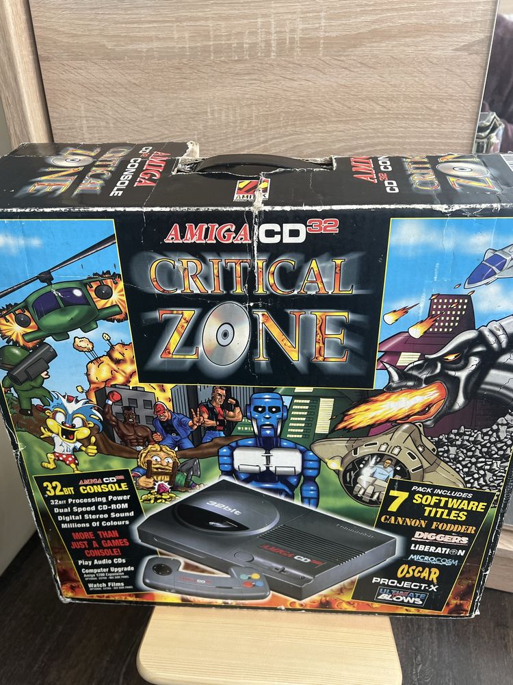 Amiga Vampire 4, CD32, A1200, A500, A600 commodore