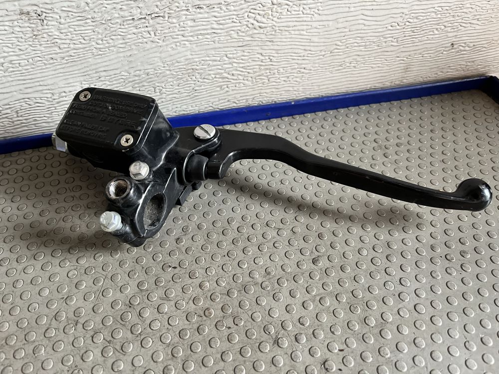 Pompa hamukcowa przód klamka hamulca  ktm duke 125 390