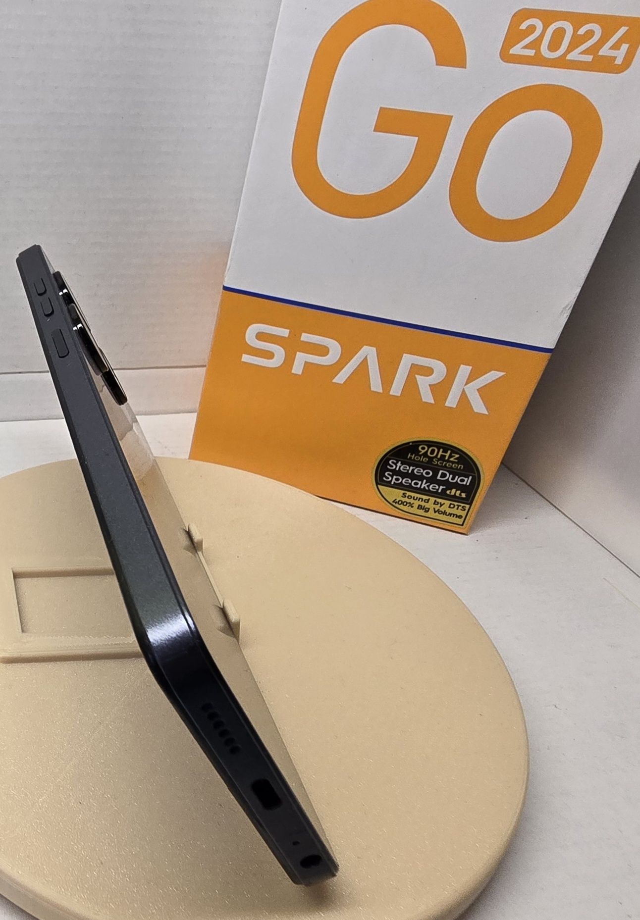 Tecno Spark Go 2024 4/128 з дефектом